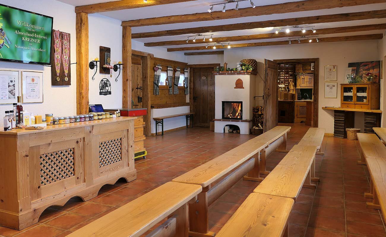 Der Präsentationsraum der Almenland-Imkerei Kreiner